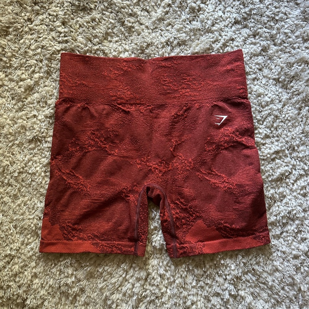 Gymshark Adapt Camo Seamless Shorts in color Lava Storm size Medium